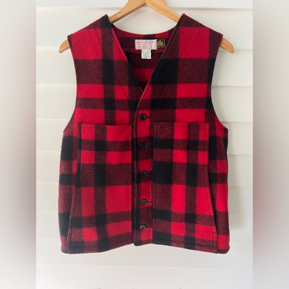 Filson Red Black Plaid 100% Virgin Wool Mackinaw Vest Size 40 USA EUC - Picture 2 of 8